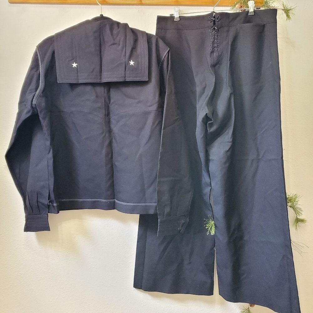 VTG Collectors Item- 80s USS Long Beach Navy Dress Blues "Crackerjack" Set - Picture 4 of 16